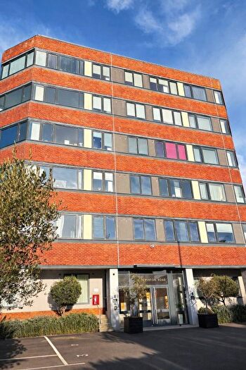 2 Bedroom Flat For Sale In Upperton Road, Eastbourne, East Sussex, BN21