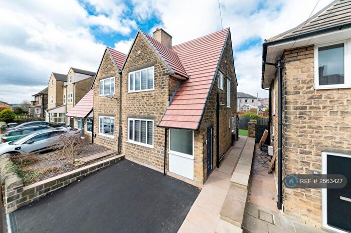 3 Bedroom Semi-Detached House To Rent In Westfield Avenue, Huddersfield, HD3