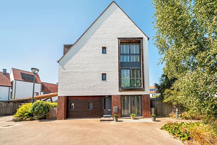 4 Bedroom Detached House For Sale In Derwent Mews, York, YO10