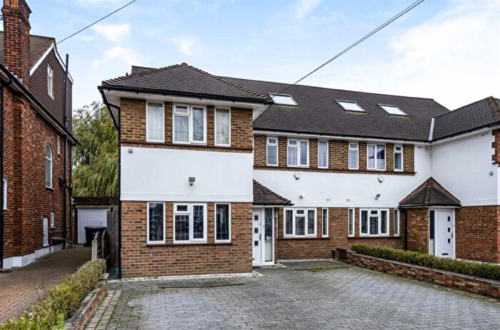 5 Bedroom Semi-Detached House To Rent In Southover, Woodside Park, N12