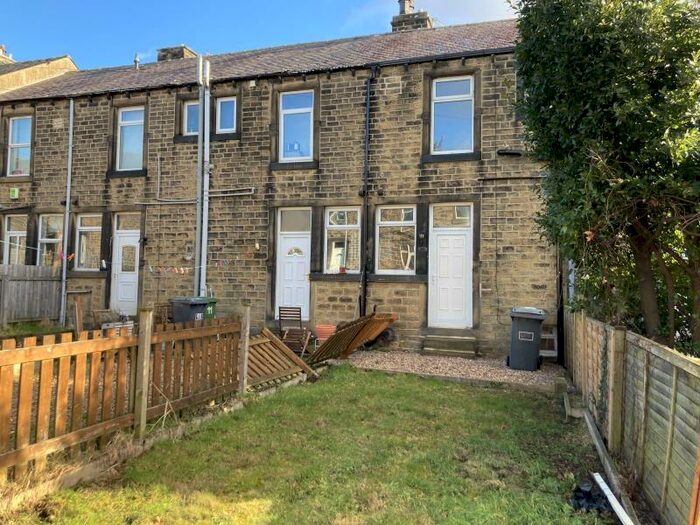 2 Bedroom Terraced House To Rent In Waverley Terrace, Marsh, Huddersfield, HD1