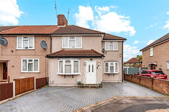 5 Bedroom End Terrace House For Sale In Spinney Gardens, Dagenham, RM9