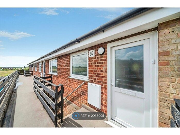 1 Bedroom Flat To Rent In Coombe Hill Crescent, Thame, OX9