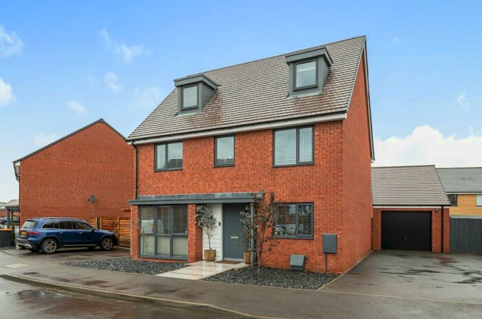 6 Bedroom Detached House To Rent In Buckworth Drive, Wootton, Bedford, MK43