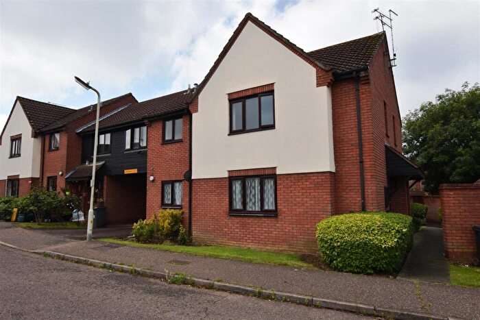 Apartment For Sale In Hallowell Down, South Woodham Ferrers, CM3