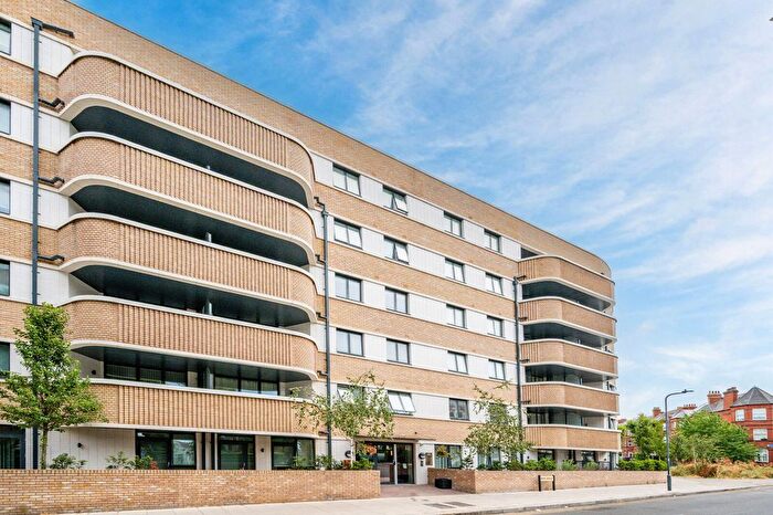 2 Bedroom Flat For Sale In Clifton Mansions, Willesden Green, NW2