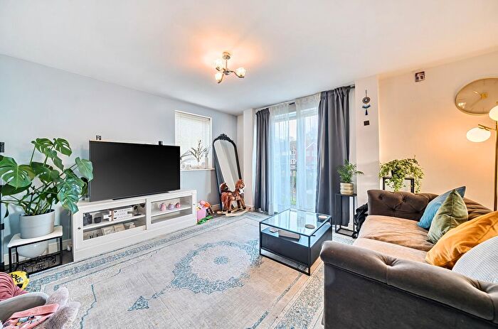 2 Bedroom Flat For Sale In Bellerton Lane, Stoke-On-Trent, Staffordshire, ST6