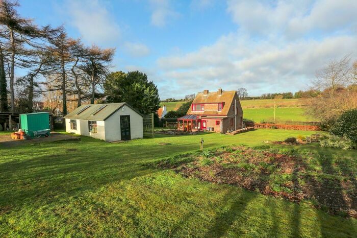 3 Bedroom Detached House For Sale In Forge Lane, Sutton, CT15