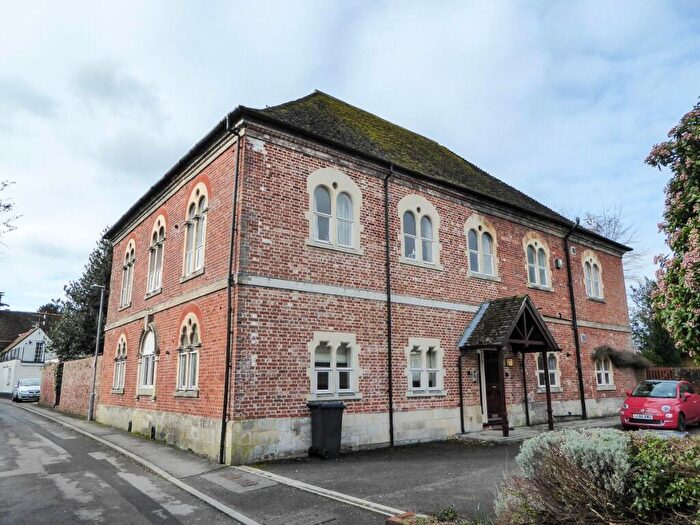 2 Bedroom Flat To Rent In Crow Lane, Wilton, SP2