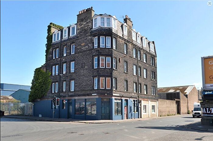 2 Bedroom Detached House To Rent In Salamander Street, Edinburgh, EH6