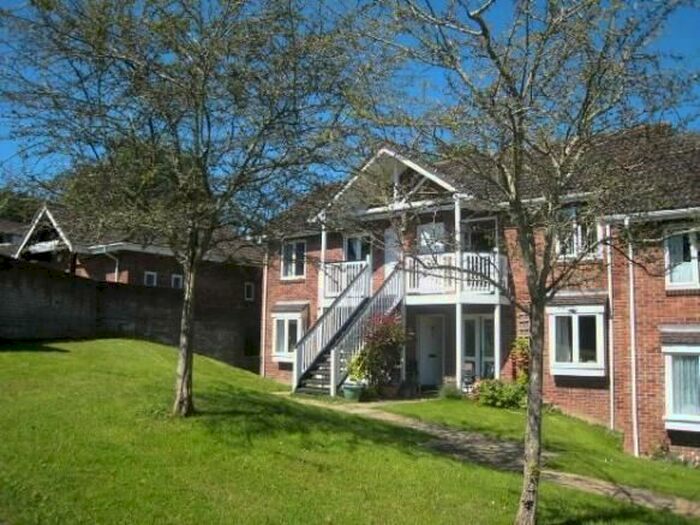 1 Bedroom Flat To Rent In Mill Close, Bradly Barton, Newton Abbot, TQ12