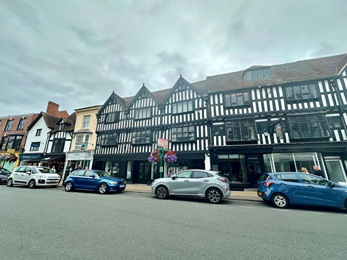 2 Bedroom Flat To Rent In Marlowe's Court, High Street, Stratford-upon-Avon, CV37