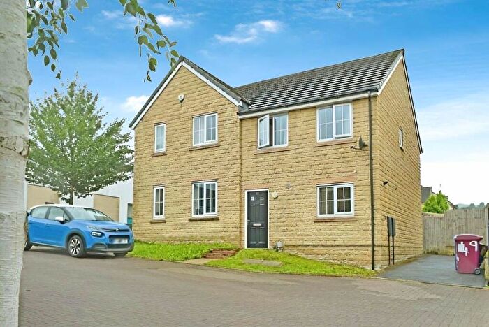 3 Bedroom Semi-Detached House To Rent In Waterloo Road, Burnley, Lancashire, BB11