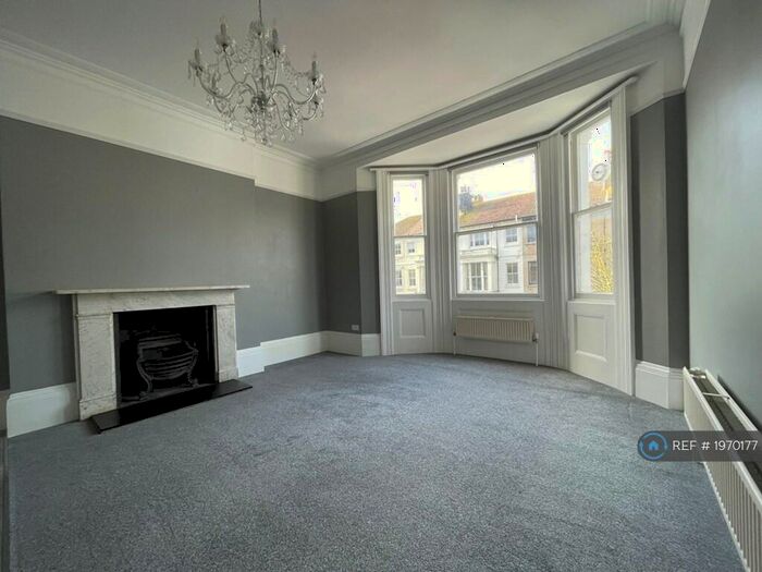 3 Bedroom Flat To Rent In Ventnor Villas, Hove, BN3