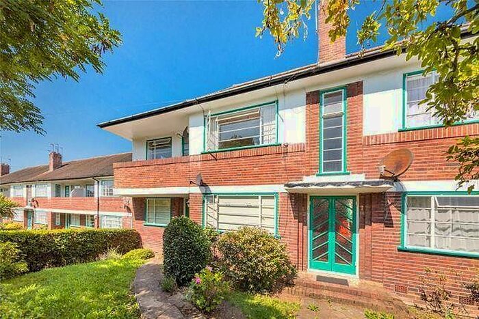 2 Bedroom Flat To Rent In Ossulton Way, East Finchley, N2