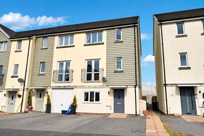 5 Bedroom End Of Terrace House For Sale In Clarendon Gardens, Barnstaple, Devon, EX31