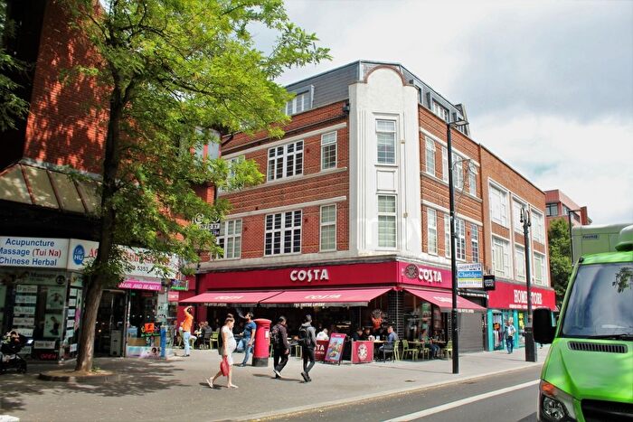 1 Bedroom Flat To Rent In High Street, Hounslow, TW3