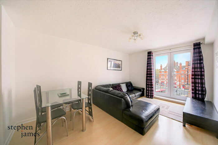1 Bedroom Flat To Rent In Astra Apartments, Globe Road, London, E2