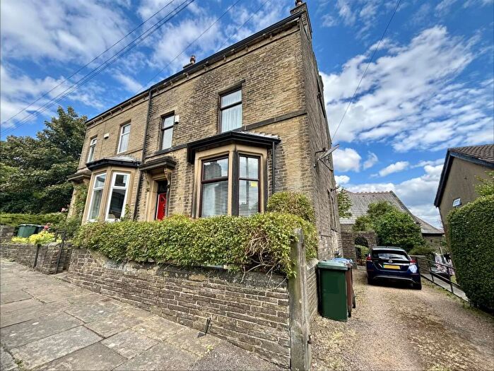 6 Bedroom Semi-Detached House For Sale In Ashfield Road, Thornton, Bradford, BD13