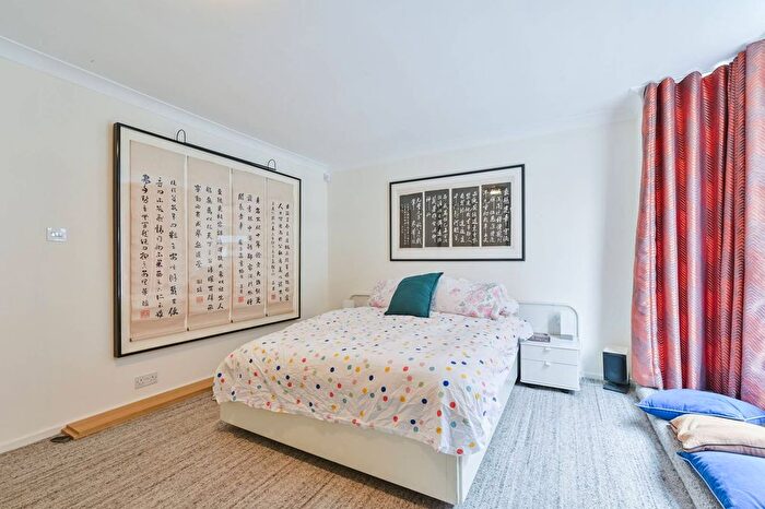 1 Bedroom Flat To Rent In Ridgmount Street, Bloomsbury, London, WC1E