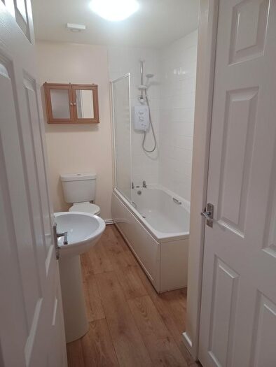 1 Bedroom Flat To Rent In Main Street, Frodsham, WA6