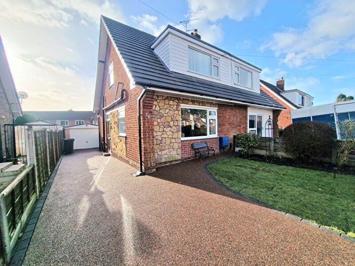 3 Bedroom Semi-Detached House For Sale In Yew Tree Drive, Stockport, SK6