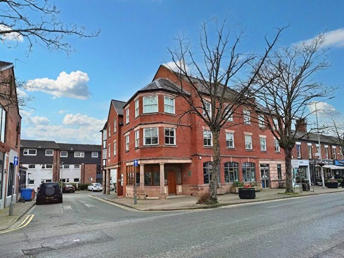 2 Bedroom Flat To Rent In London Road, Alderley Edge, SK9