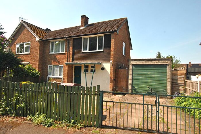 3 Bedroom Semi-Detached House For Sale In Kemberton Drive, Madeley, Telford, TF7