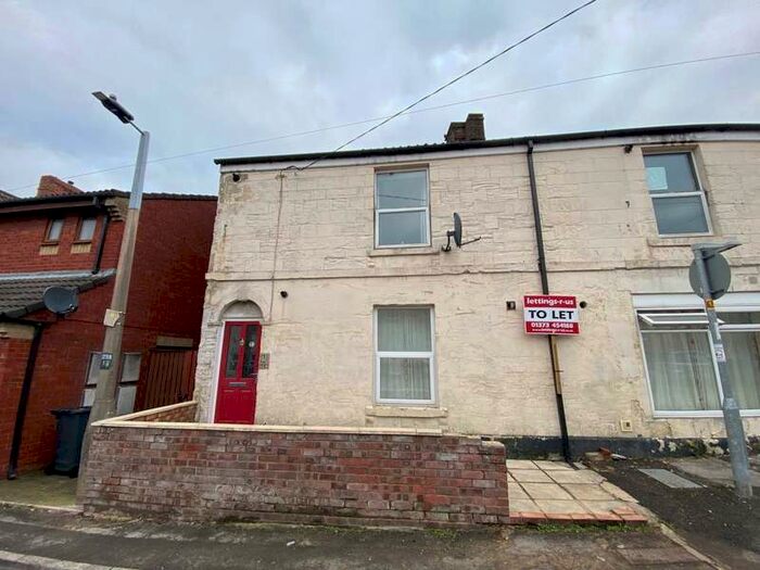 1 Bedroom Flat To Rent In Bond Street, Trowbridge, Wiltshire, BA14