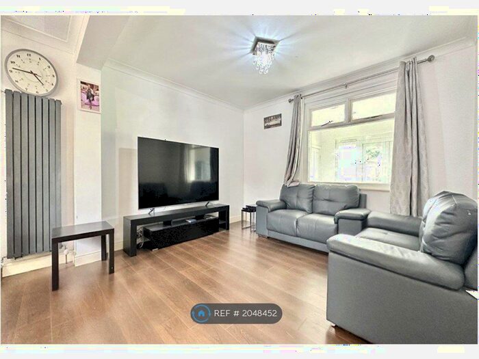 3 Bedroom Terraced House To Rent In Moore Road, Swanscombe, DA10