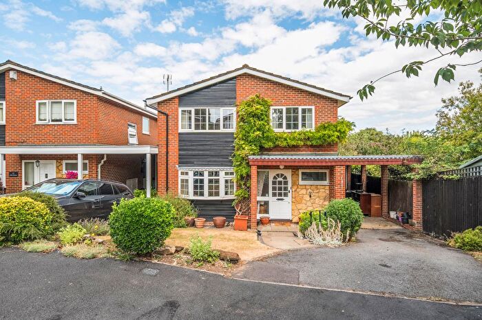 4 Bedroom Detached House For Sale In Ash Grove, St. Albans, AL4