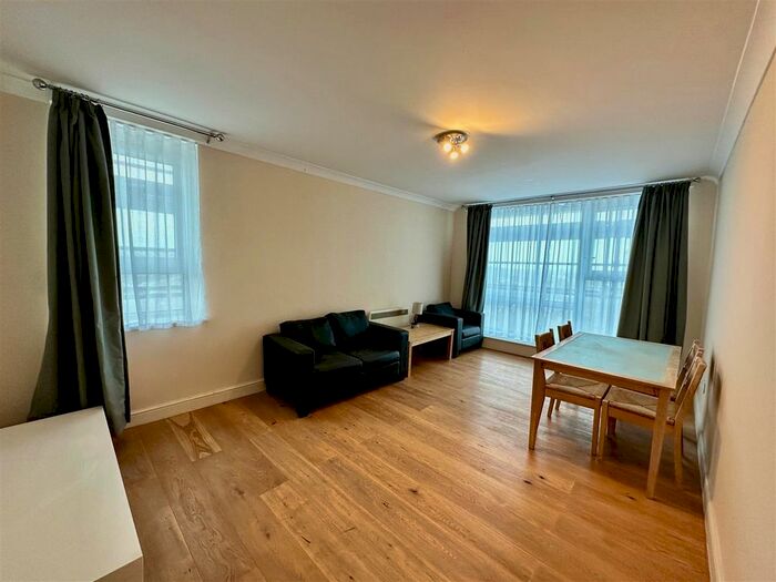 3 Bedroom Flat To Rent In Adelaide Road, London, NW3