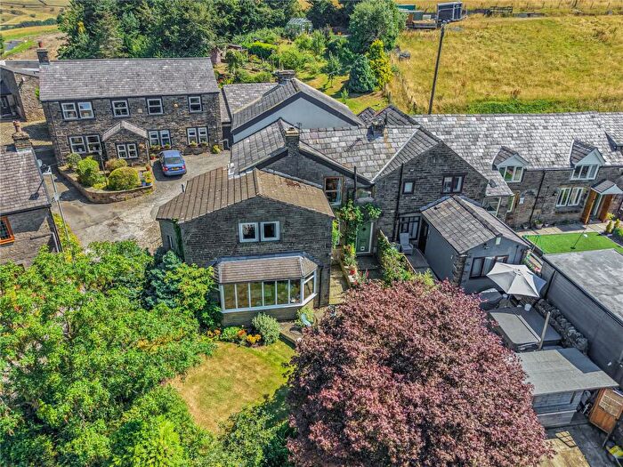 4 Bedroom End Of Terrace House For Sale In Lane Bottom, Newhey, Rochdale, Greater Manchester, OL16