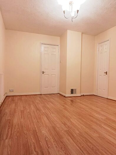 3 Bedroom Semi-Detached House To Rent In Wharf Road, Grays, Essex, RM17