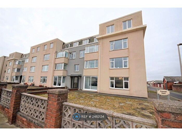 2 Bedroom Flat To Rent In Crescent Court, Blackpool, FY4