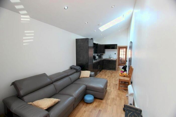 Studio To Rent In Mount Pleasant, Cockfosters, Barnet, EN4