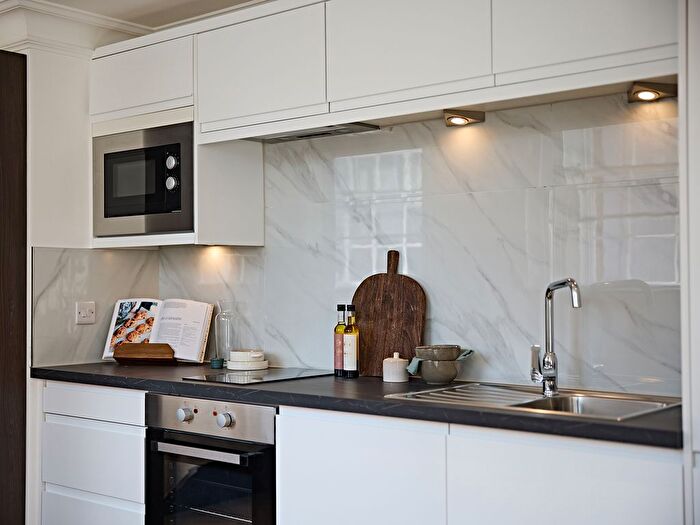 Studio To Rent In Apt, - Cookridge Street #, LS2