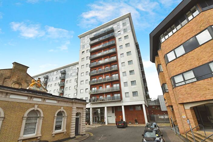 2 Bedroom Flat To Rent In Beckett House, New Road, Brentwood, CM14