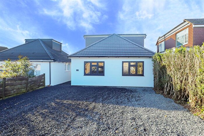 4 Bedroom Detached Bungalow For Sale In Bourn Avenue, Hillingdon, UB8