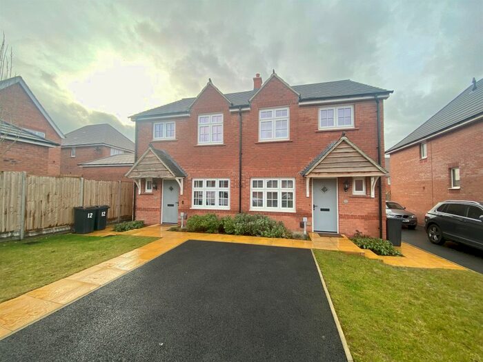 3 Bedroom Semi-Detached House For Sale In Cooper Close, Castle Donington, Derby, DE74