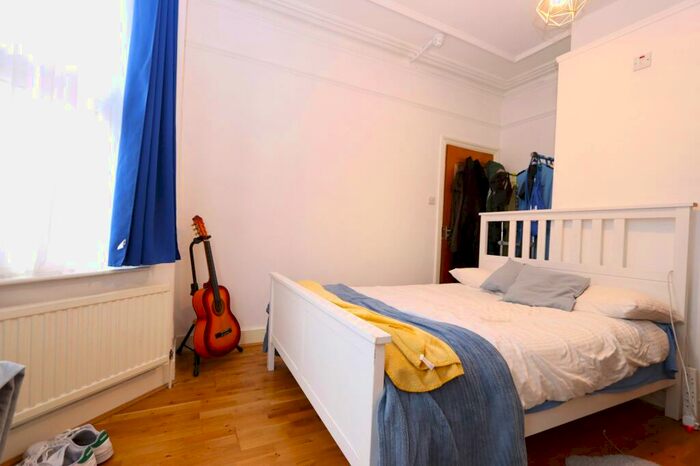 Property To Rent In Rutland Gardens, London, N4