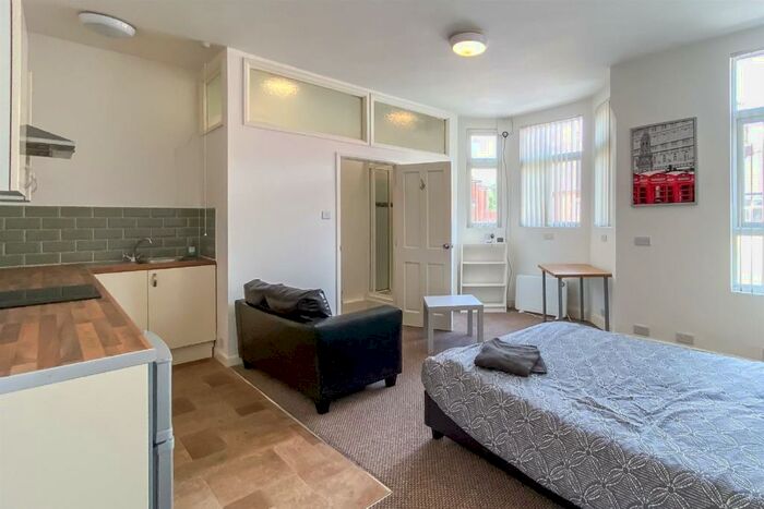 Studio To Rent In Holyhead Road, Lower Coundon, Coventry, CV1