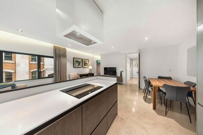 2 Bedroom Flat To Rent In Babmaes Street, St James's, Hd, SW1Y