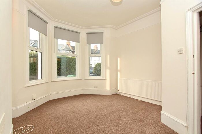 2 Bedroom Flat To Rent In Lakefield Road, N22