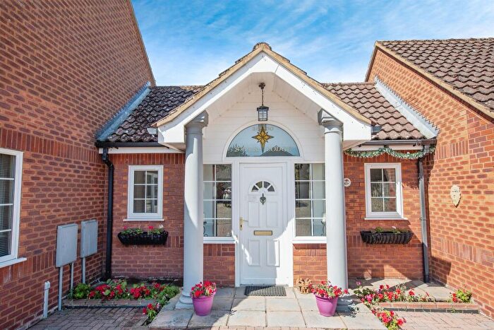 6 Bedroom Detached Bungalow For Sale In Yewtree Grove, Kesgrave, Ipswich, IP5