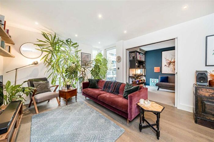 2 Bedroom Flat For Sale In Wenlock Road, Hoxton, N1