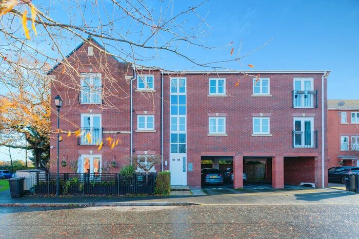 2 Bedroom Flat For Sale In Great Oak Square, Mobberley, Knutsford, Cheshire, WA16