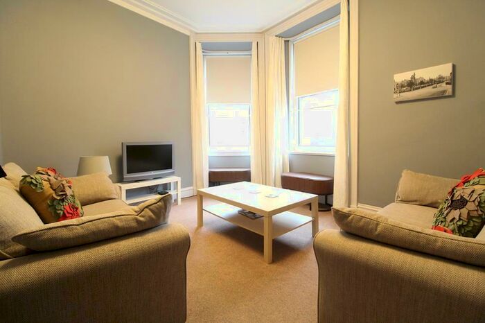 2 Bedroom Flat To Rent In Northfield Place, Ground Floor, AB25