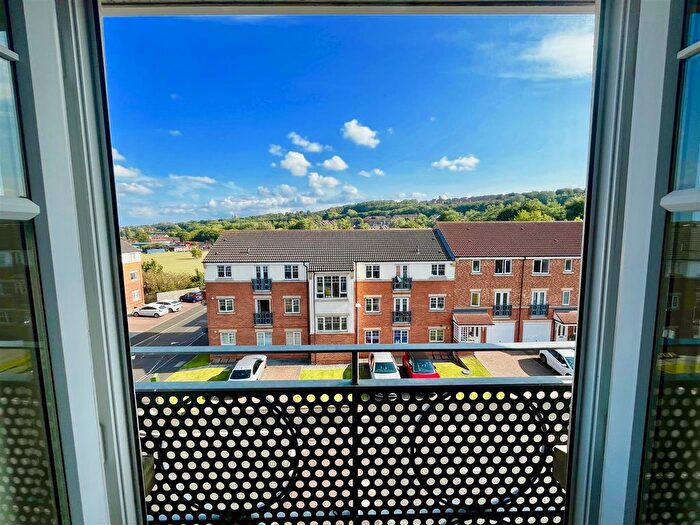 2 Bedroom Flat For Sale In Sanderson Villas, St James Village, Gateshead, NE8