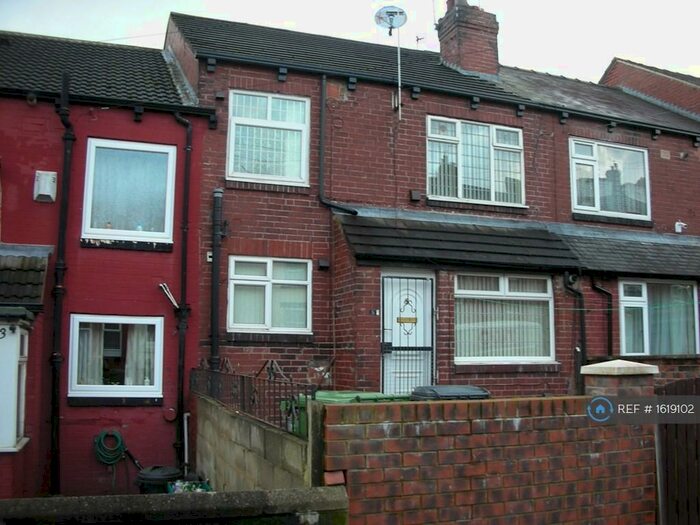 1 Bedroom Terraced House To Rent In Aviary Row, Leeds, LS12